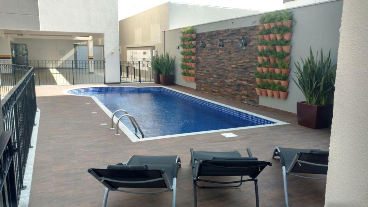 Var-101A Dpto Amplio En Condominio Cerrado Con Piscina Bombinhas Eksteriør bilde