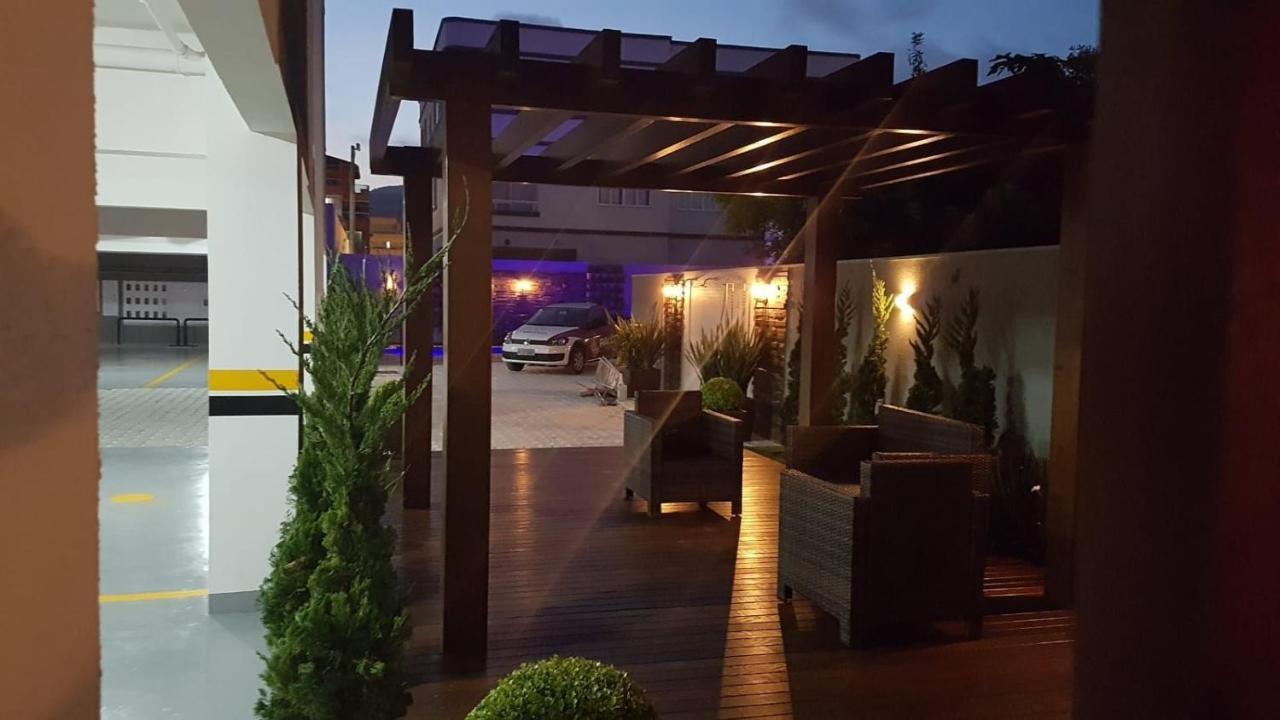 Var-101A Dpto Amplio En Condominio Cerrado Con Piscina Bombinhas Eksteriør bilde